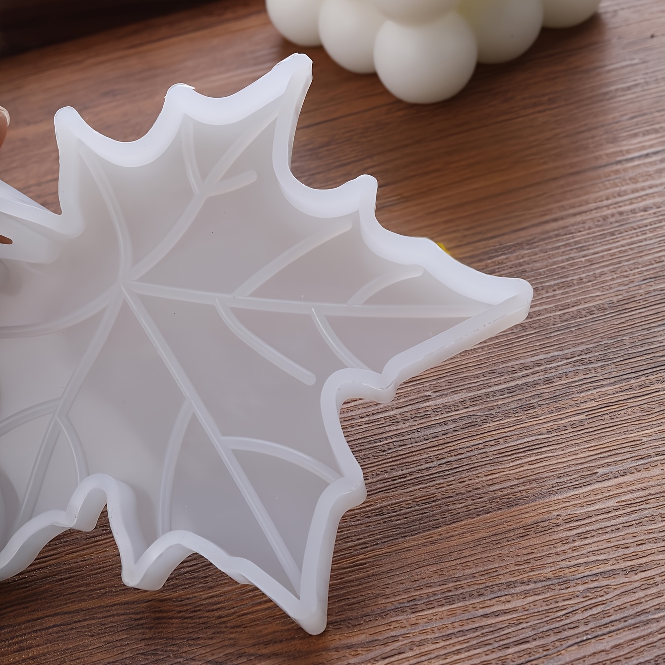 1PC Maple Leaf shaped Silicone - Candle Making Tools 评论和价格