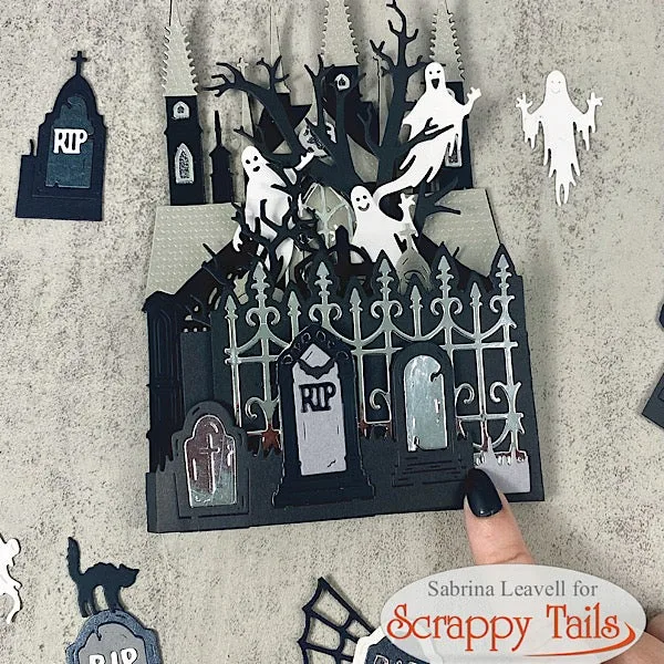 Gargoyle Wall Halloween Metal  - Kraft Box Candle 评论和价格